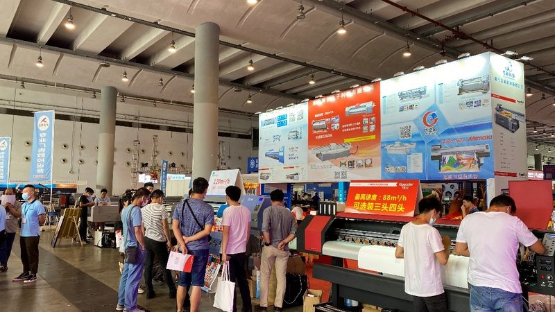 木质舞台板：搭建舞台的隐秘力量